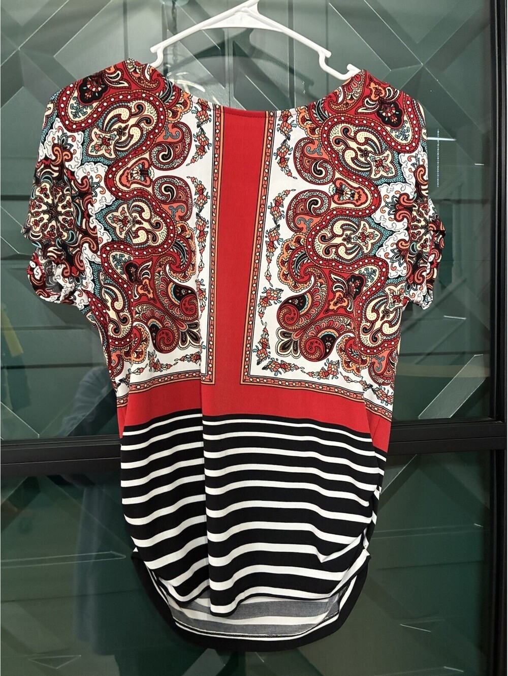 Chico’s Top Red Paisley Stretch Knit Ruched Hips Popover Shirt Blouse Sz 0